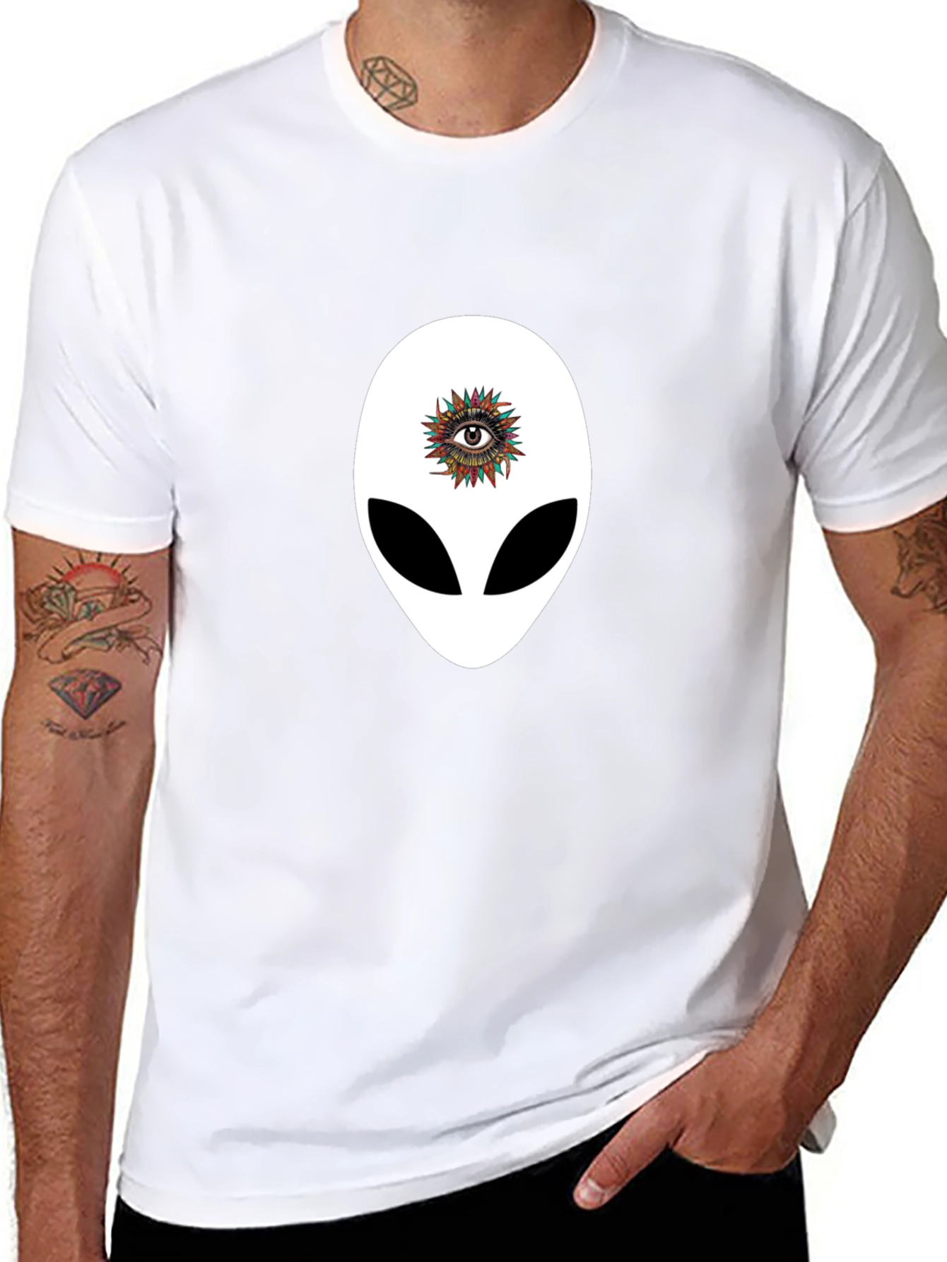 Alien Eye Graphic T-Shirt - Unique Black Tee