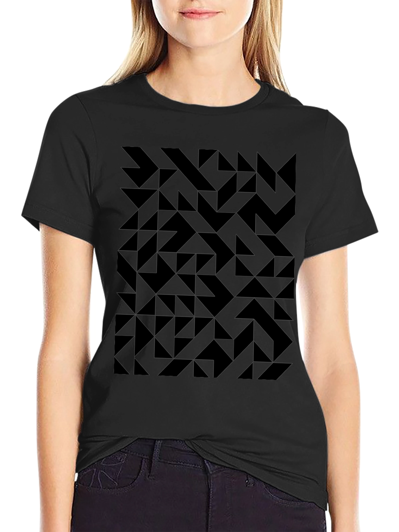 Geometric Black T-Shirt: Modern & Stylish