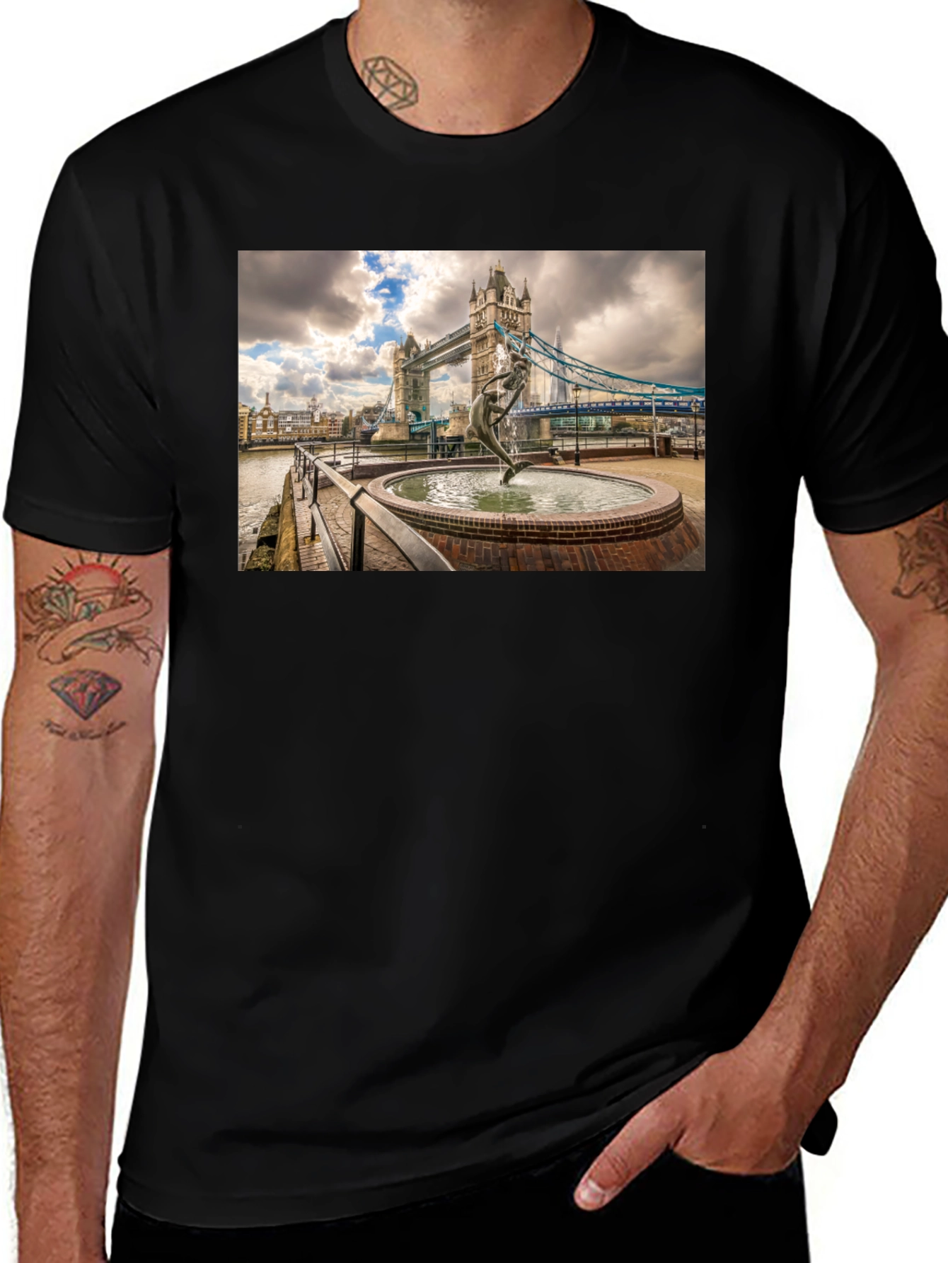 London Bridge T-Shirt - Iconic Landmark Tee
