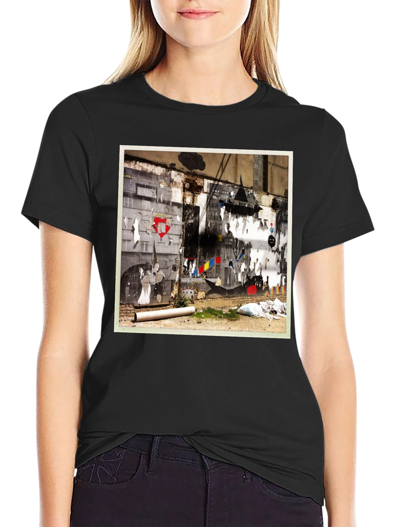 Urban Art Graphic Tee - Stylish Black Cotton T-Shirt