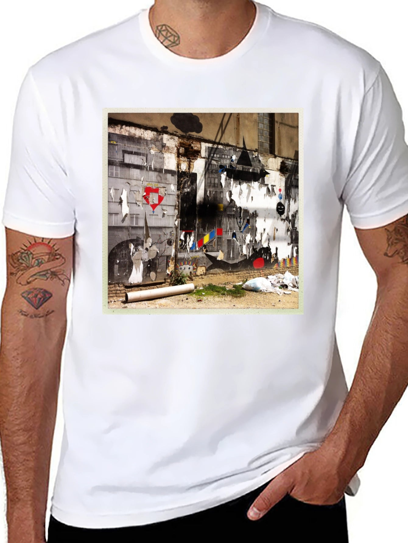 Urban Art Graphic Tee - Stylish Black Cotton T-Shirt