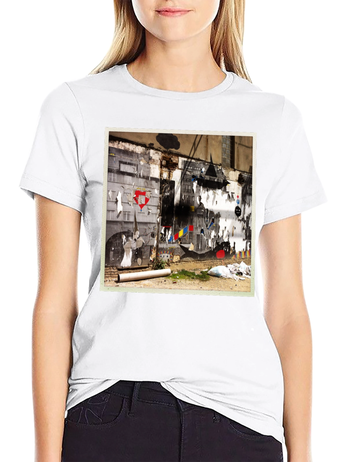 Urban Art Graphic Tee - Stylish Black Cotton T-Shirt